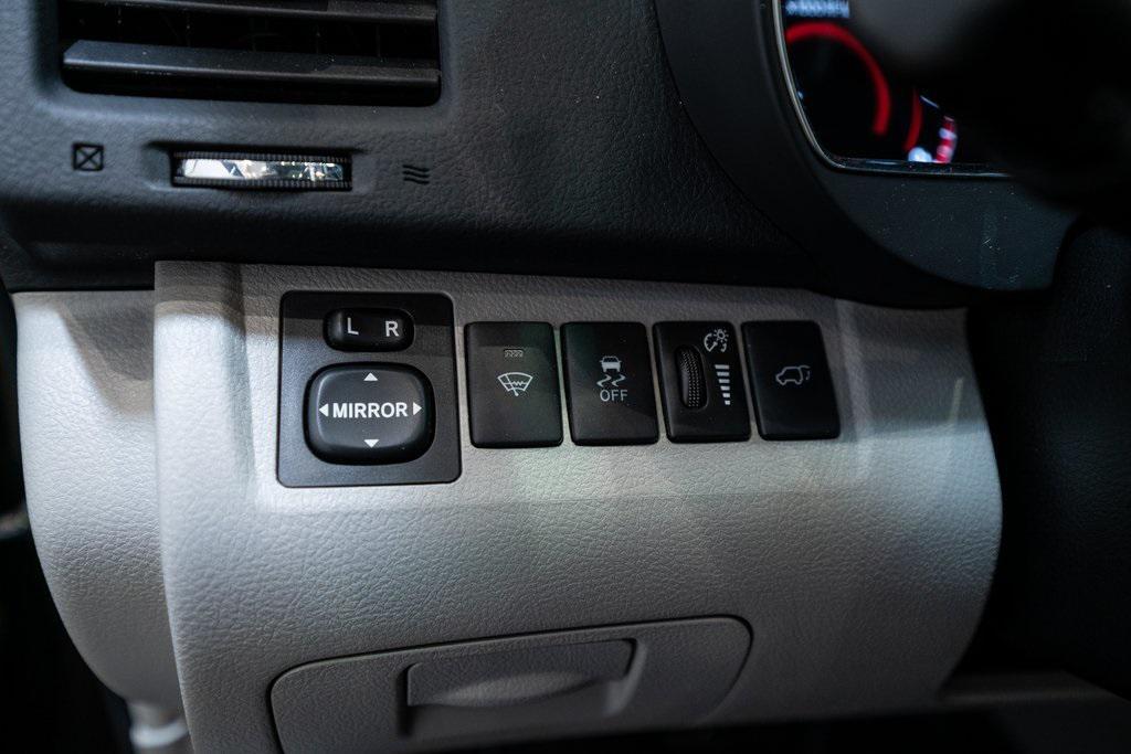 used 2012 Toyota Highlander car, priced at $14,000