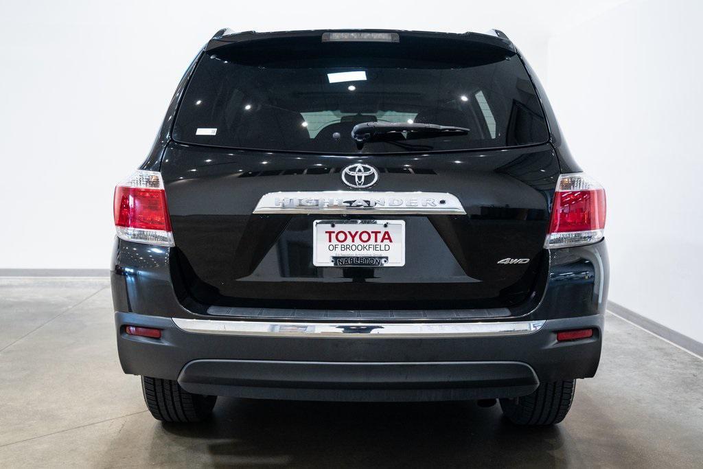 used 2012 Toyota Highlander car, priced at $14,000