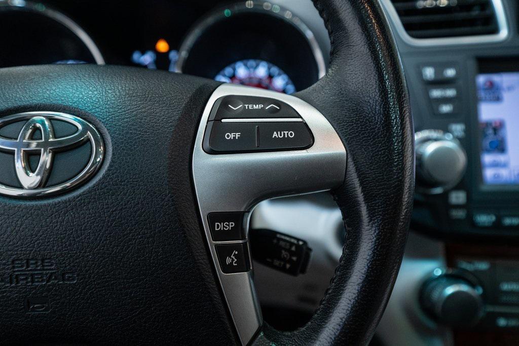 used 2012 Toyota Highlander car, priced at $14,000