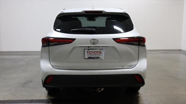 used 2022 Toyota Highlander car, priced at $34,650