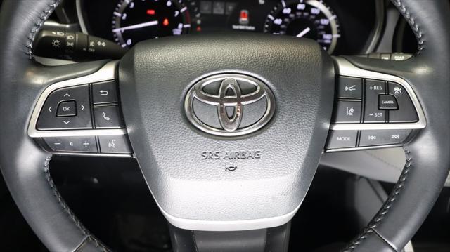 used 2022 Toyota Highlander car, priced at $34,650