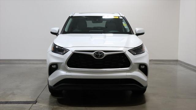 used 2022 Toyota Highlander car, priced at $34,650