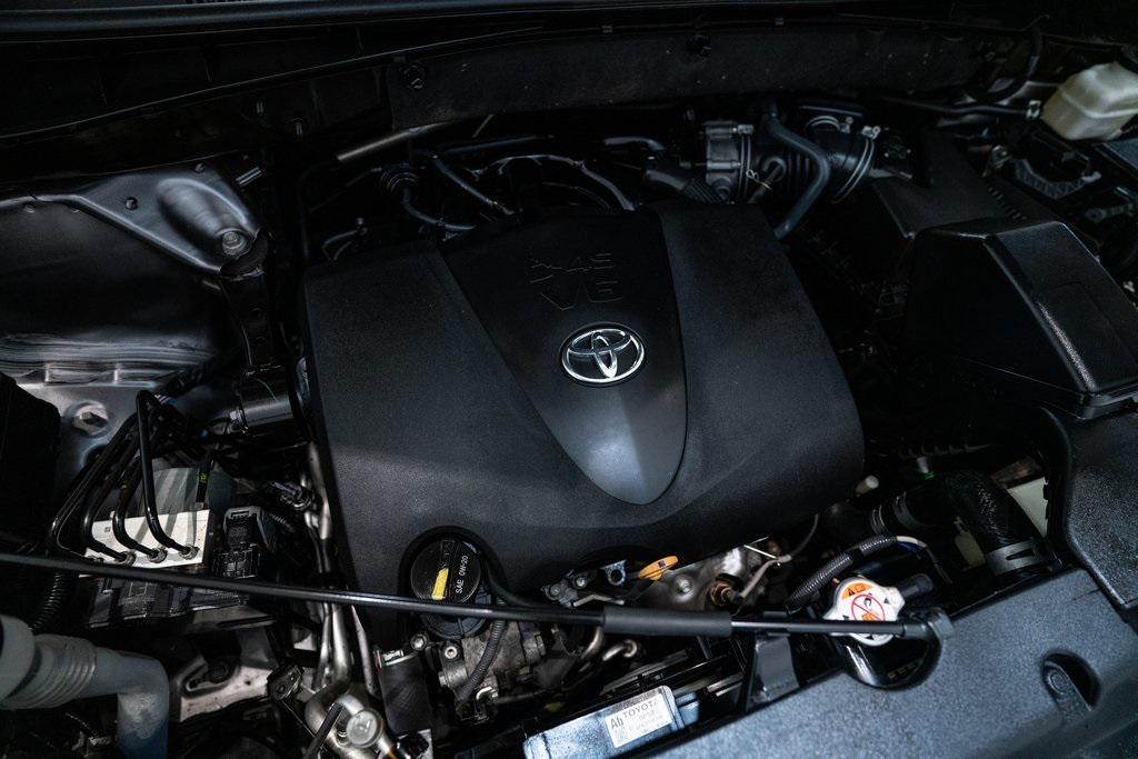 used 2019 Toyota Highlander car, priced at $28,291