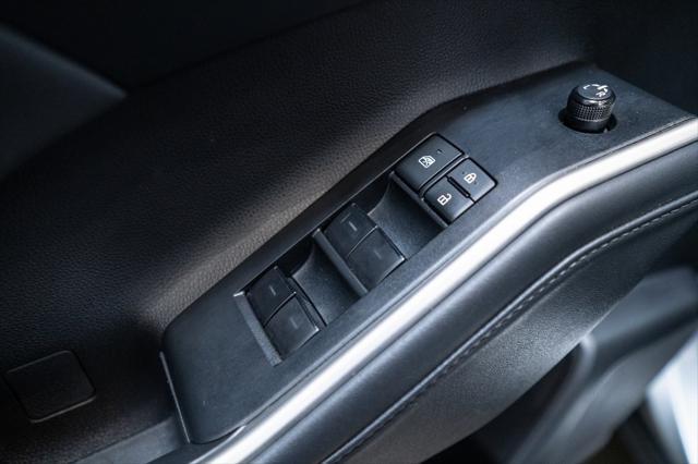 used 2022 Toyota Highlander car, priced at $38,900