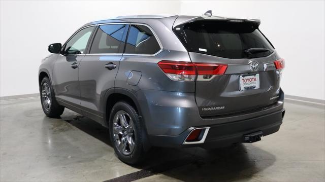 used 2018 Toyota Highlander car, priced at $26,576