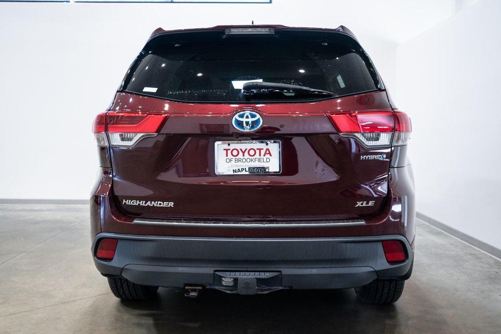 used 2019 Toyota Highlander Hybrid car, priced at $22,516
