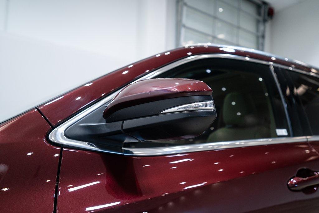 used 2019 Toyota Highlander Hybrid car, priced at $22,516