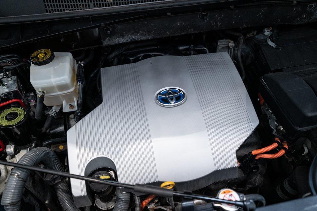 used 2019 Toyota Highlander Hybrid car, priced at $22,516