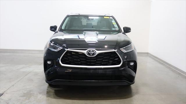 used 2021 Toyota Highlander car, priced at $32,958