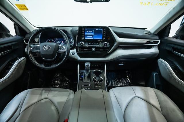 used 2021 Toyota Highlander car, priced at $35,500