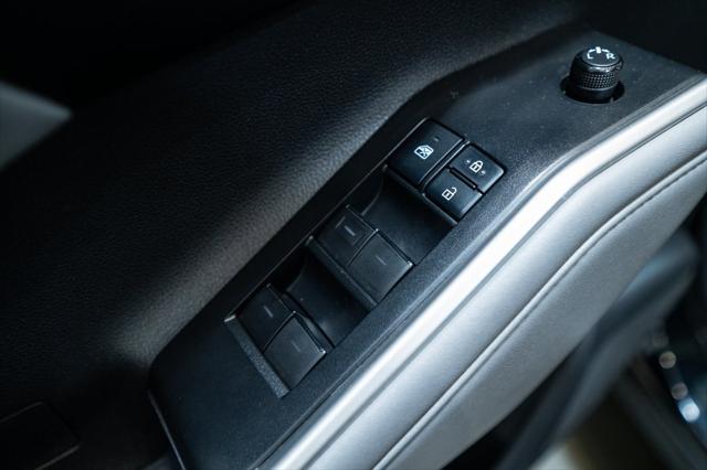 used 2021 Toyota Highlander car, priced at $35,500