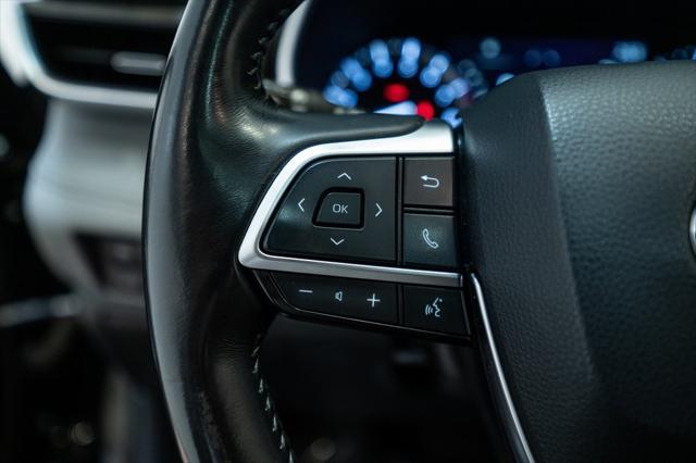 used 2021 Toyota Highlander car, priced at $35,500