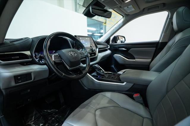 used 2021 Toyota Highlander car, priced at $35,500