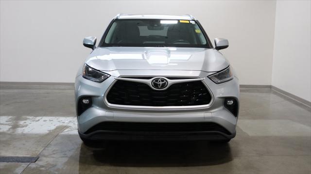 used 2021 Toyota Highlander car, priced at $36,750