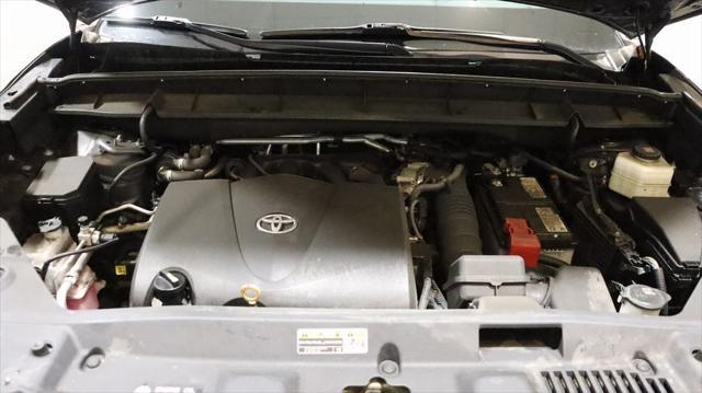 used 2021 Toyota Highlander car, priced at $31,232