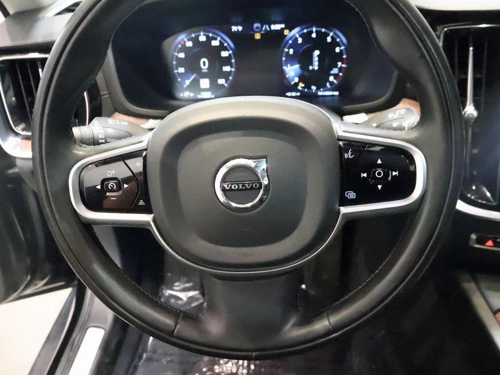 used 2020 Volvo V60 Cross Country car, priced at $19,997