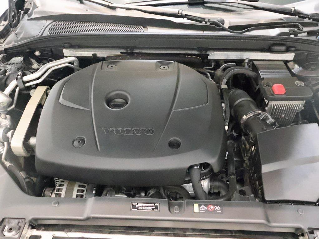used 2020 Volvo V60 Cross Country car, priced at $19,997