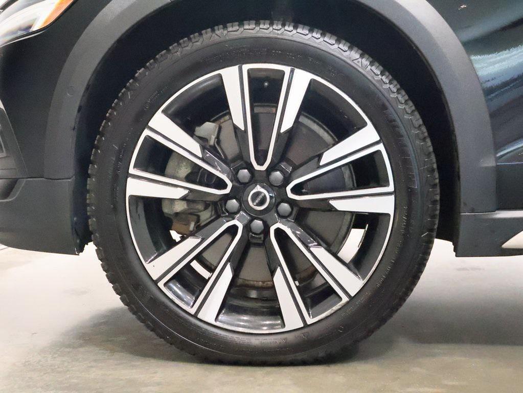 used 2020 Volvo V60 Cross Country car, priced at $19,997