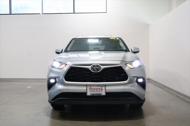 used 2023 Toyota Highlander car, priced at $39,041