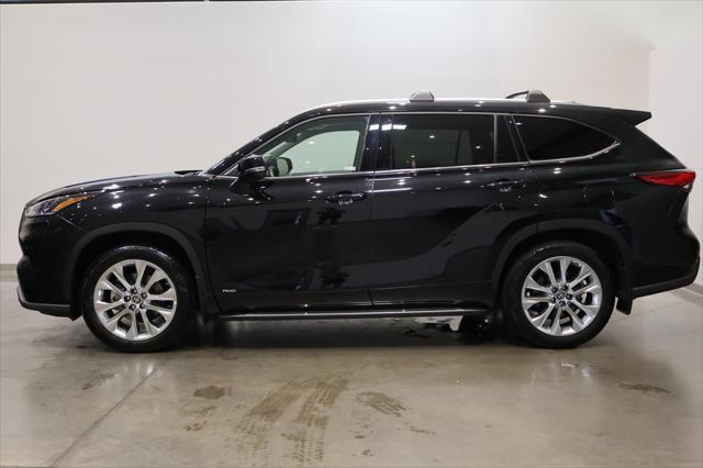 used 2022 Toyota Highlander Hybrid car, priced at $46,900