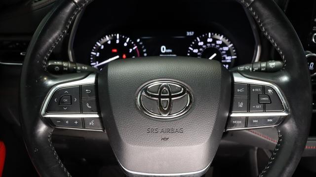 used 2021 Toyota Highlander car, priced at $34,383