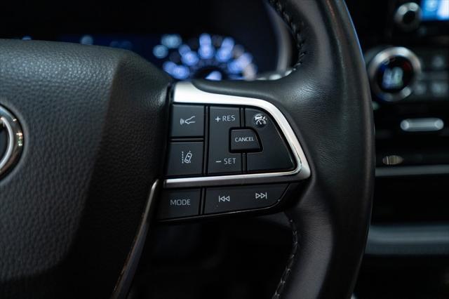 used 2022 Toyota Highlander car, priced at $36,854