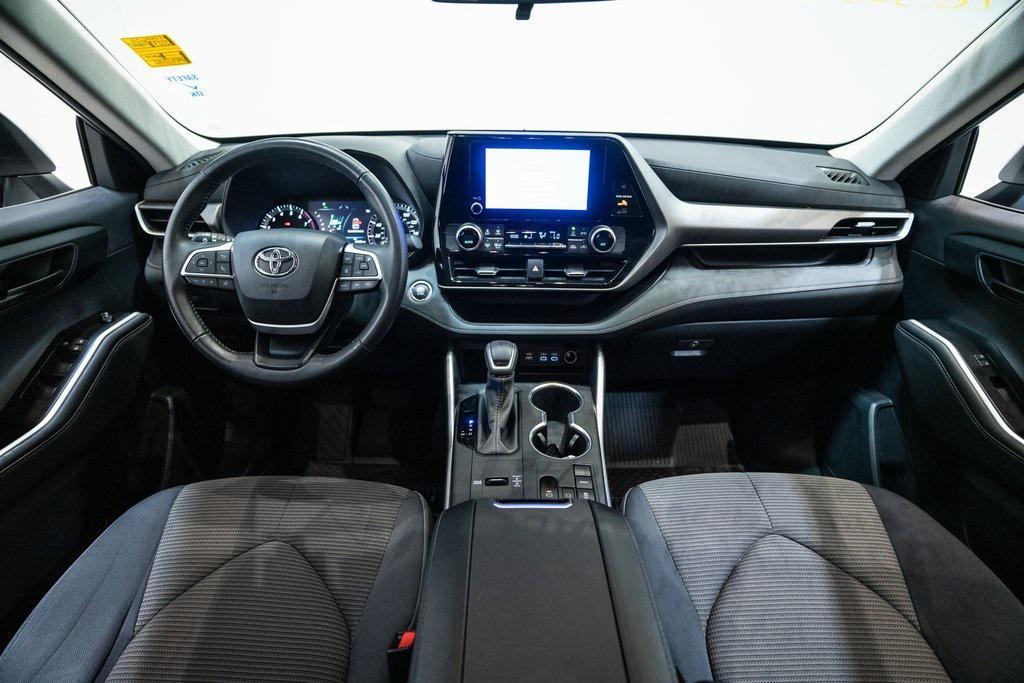 used 2023 Toyota Highlander car, priced at $32,651