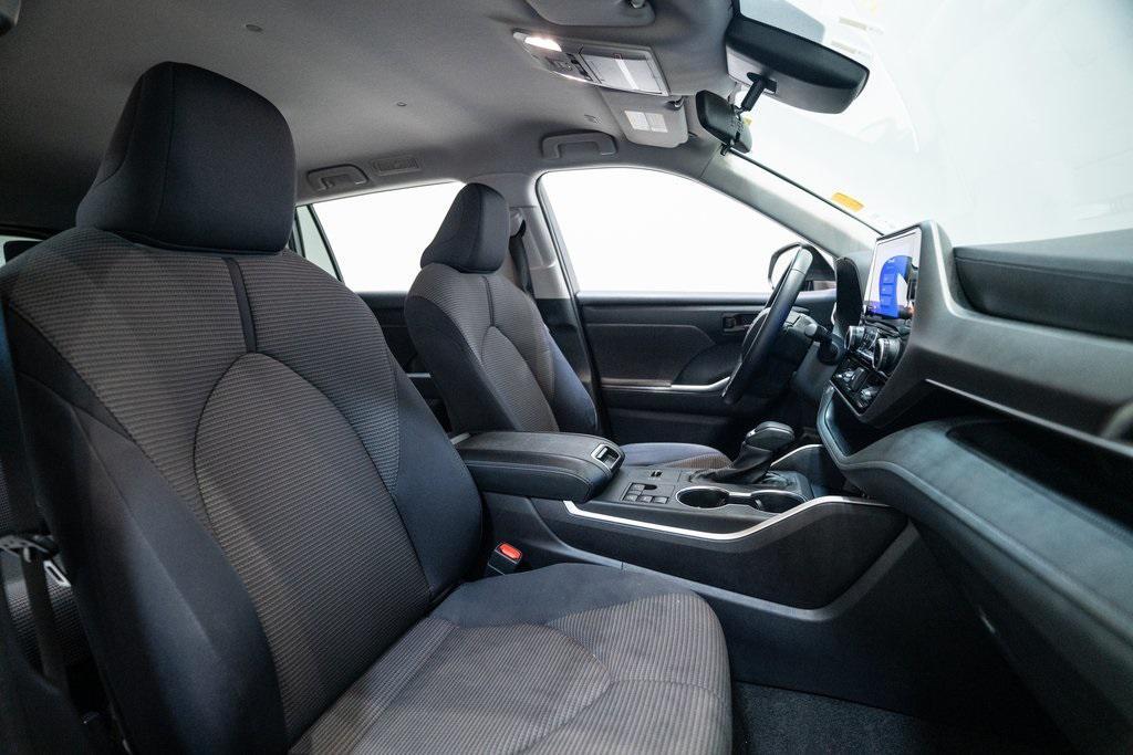 used 2023 Toyota Highlander car, priced at $32,651