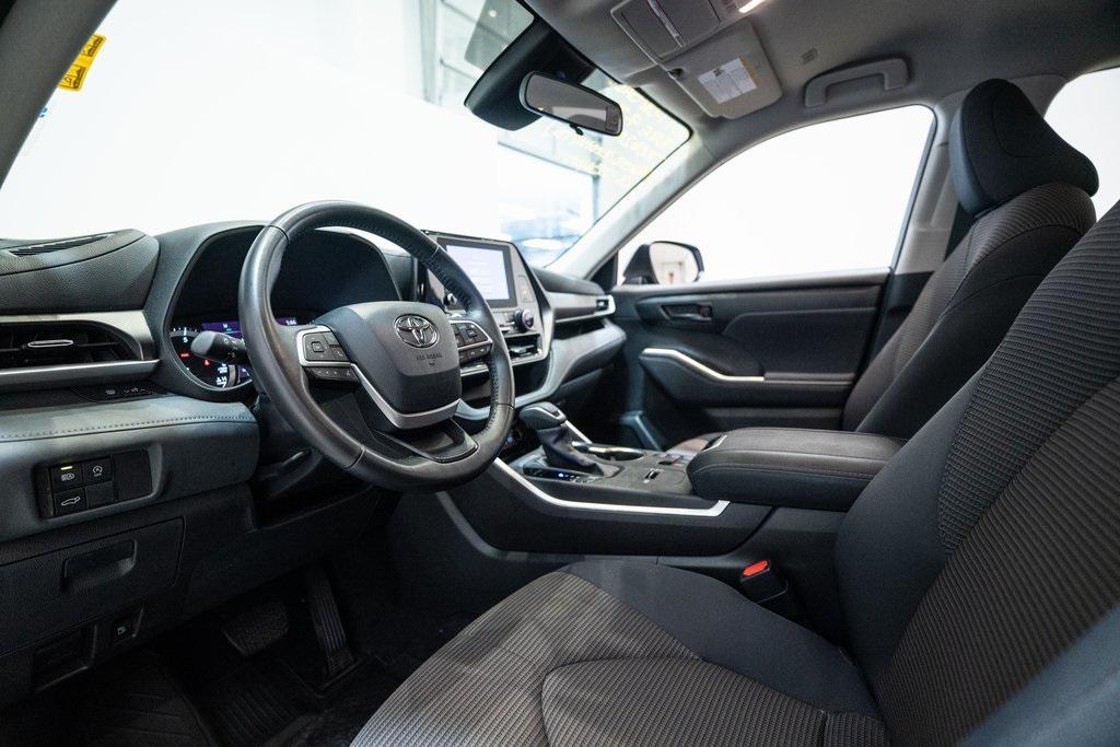 used 2023 Toyota Highlander car, priced at $32,651