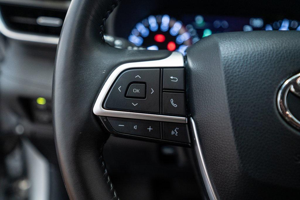 used 2023 Toyota Highlander car, priced at $32,651