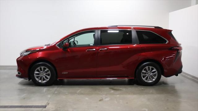 used 2021 Toyota Sienna car, priced at $38,567