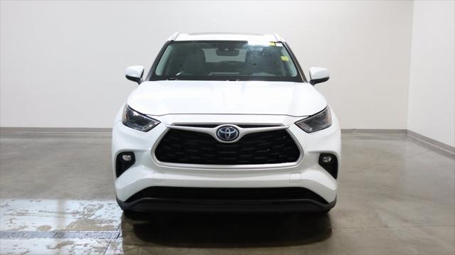 used 2022 Toyota Highlander Hybrid car, priced at $37,679