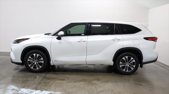 used 2022 Toyota Highlander Hybrid car, priced at $37,679