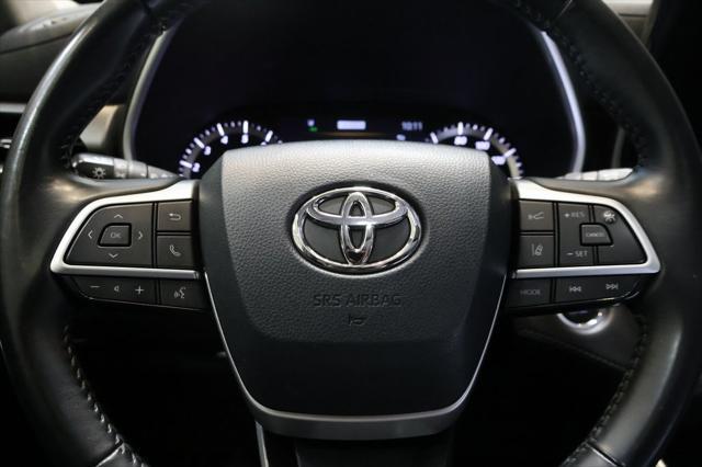used 2022 Toyota Highlander car, priced at $38,412
