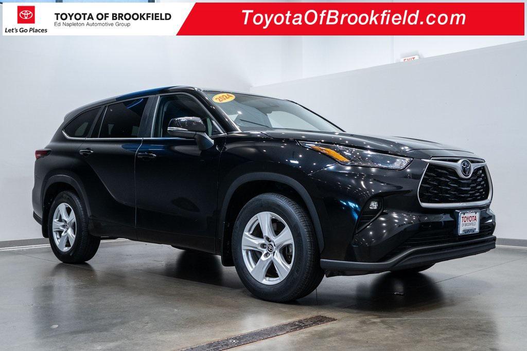 used 2024 Toyota Highlander car, priced at $42,632