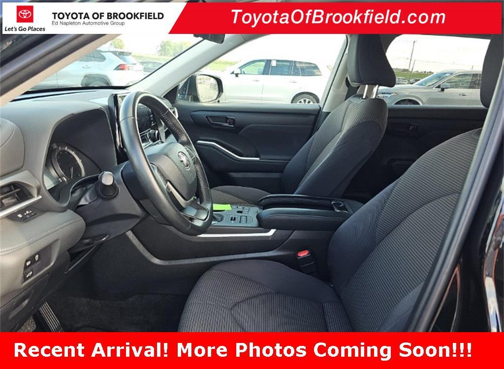 used 2024 Toyota Highlander car, priced at $40,872