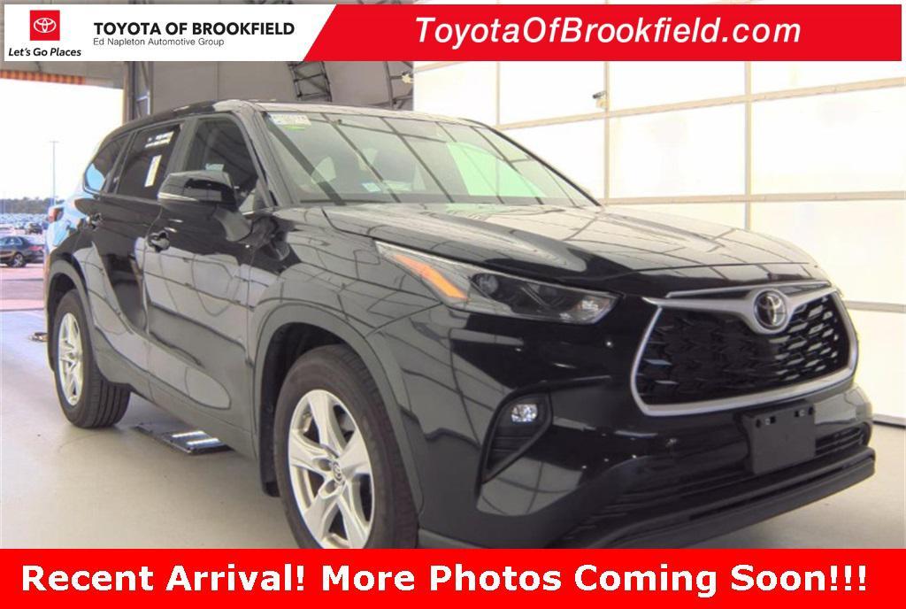 used 2024 Toyota Highlander car, priced at $40,872