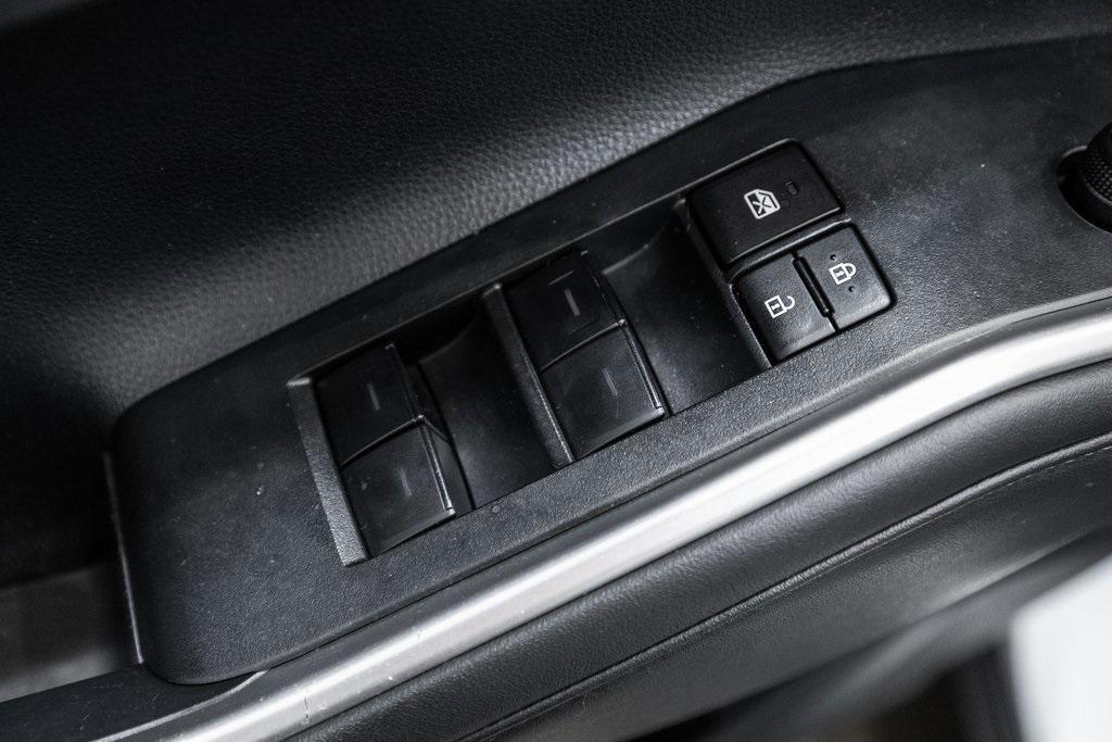 used 2023 Toyota Highlander car, priced at $29,490