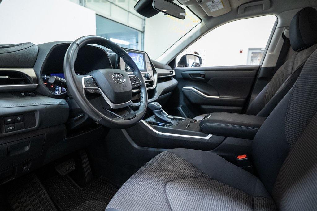used 2023 Toyota Highlander car, priced at $29,490