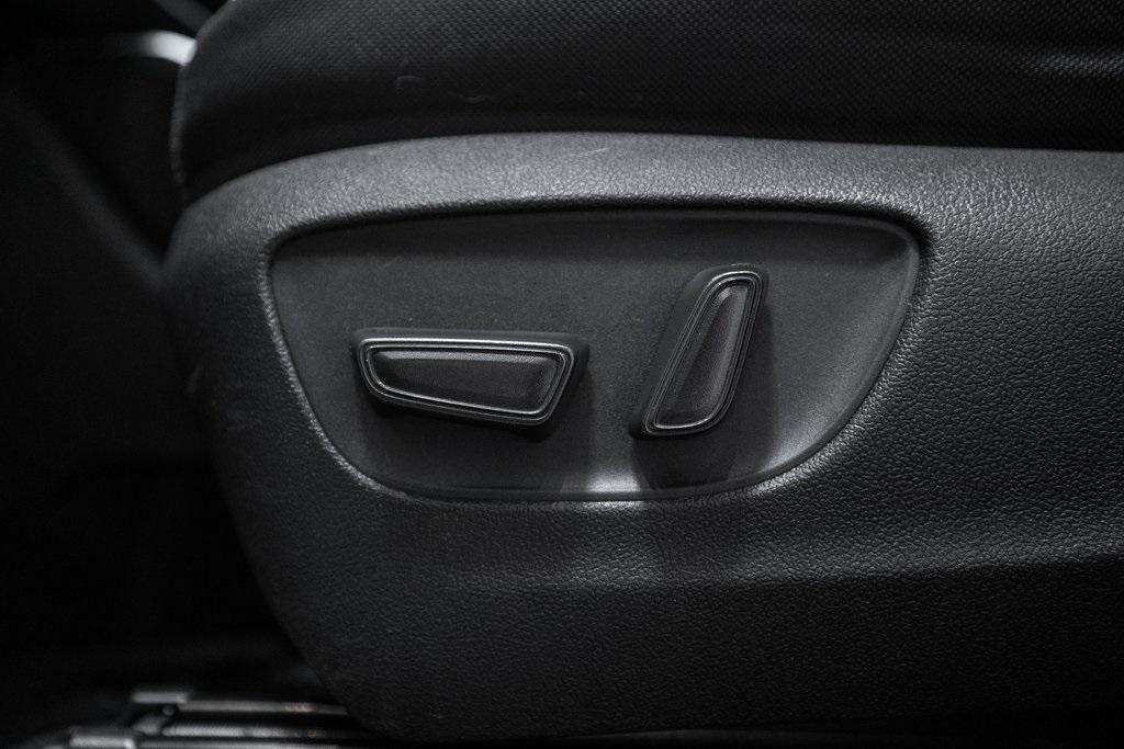 used 2023 Toyota Highlander car, priced at $29,490