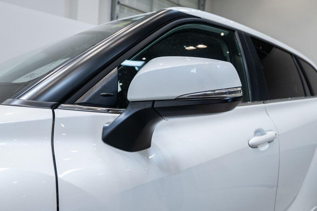 used 2023 Toyota Highlander car, priced at $29,490