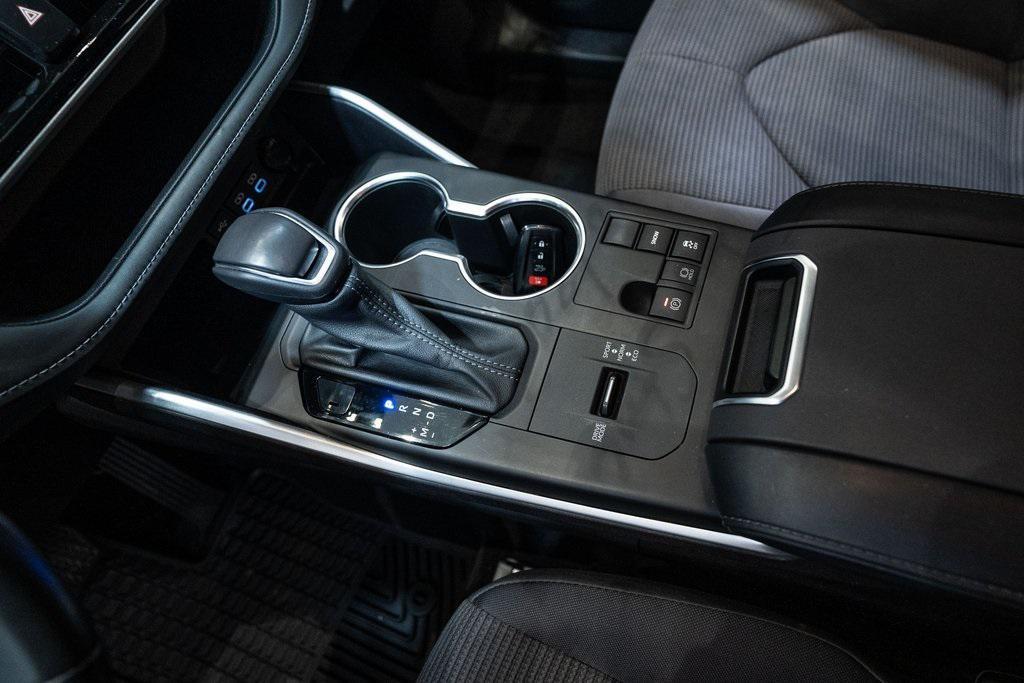 used 2023 Toyota Highlander car, priced at $29,490