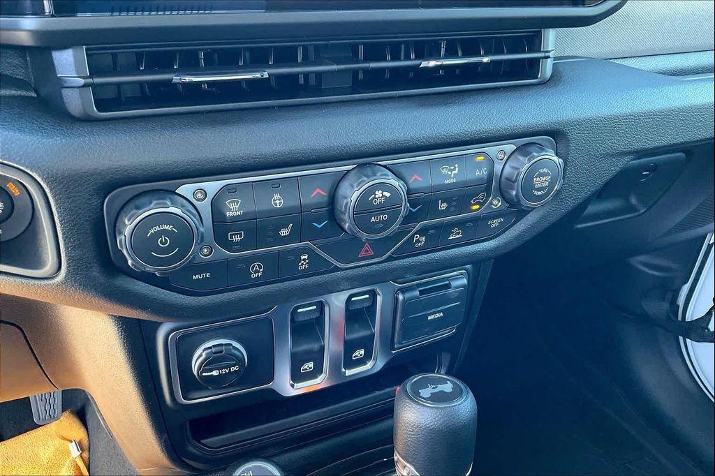 new 2026 Jeep Wrangler car, priced at $45,000