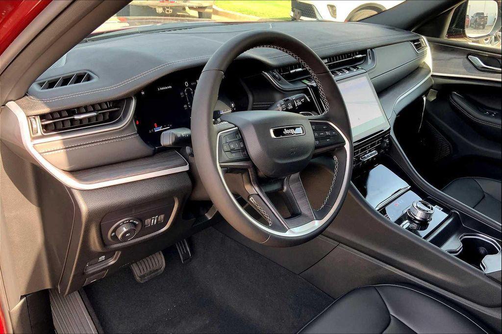 new 2025 Jeep Grand Cherokee L car, priced at $48,833