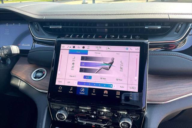 new 2025 Jeep Grand Cherokee L car, priced at $69,045