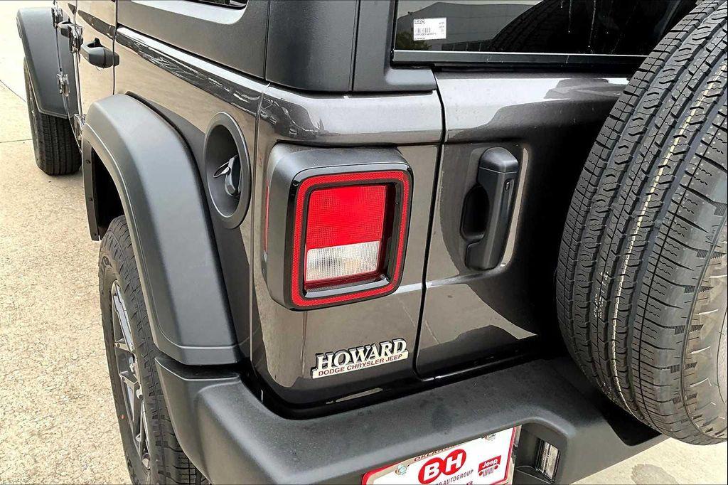 new 2025 Jeep Wrangler car, priced at $45,445