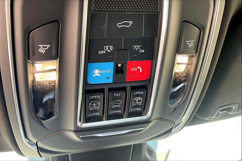 new 2025 Jeep Wagoneer S car, priced at $66,195