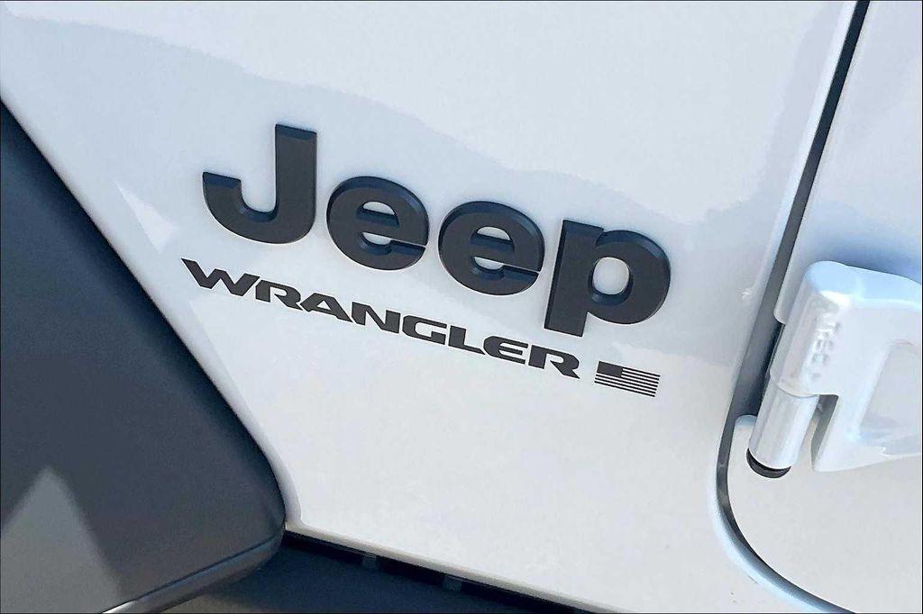 new 2025 Jeep Wrangler car, priced at $51,275