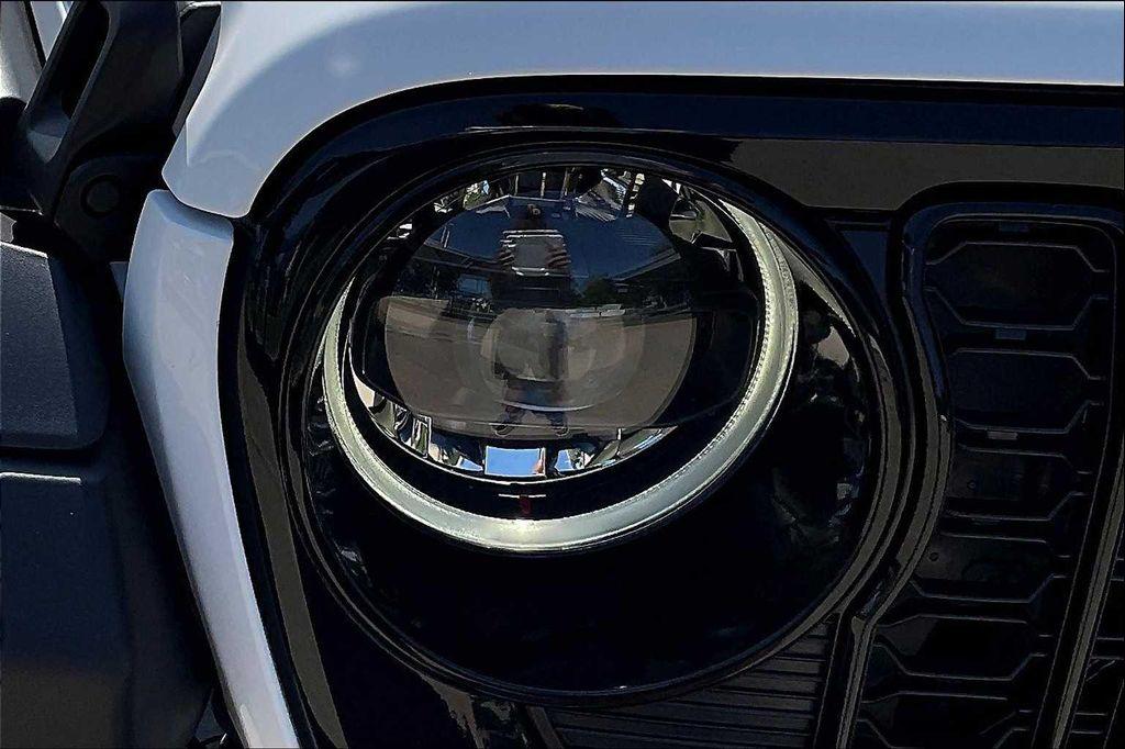 new 2025 Jeep Wrangler car, priced at $51,275