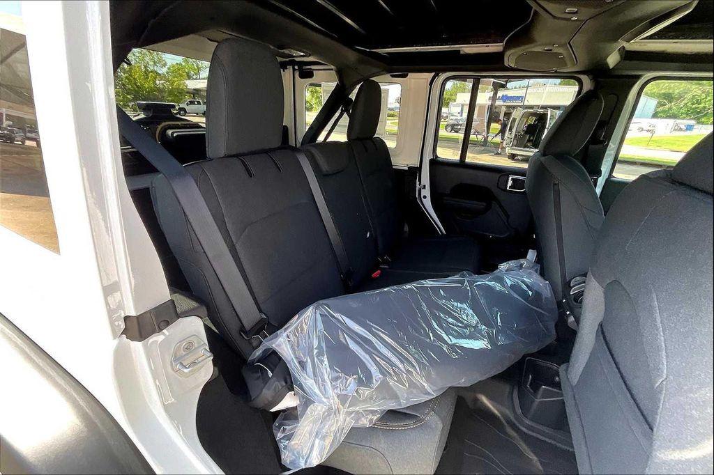 new 2025 Jeep Wrangler car, priced at $51,275